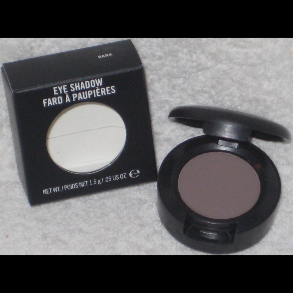 ISO - MAC BARK EYESHADOW